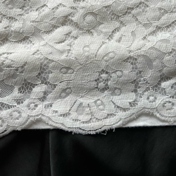 White lace tee for a dressy look with comfy feels - Picture 3 of 5